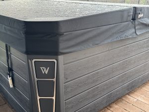 Szentendrei Öregvíz Vendégház jakuzzi a teraszon.